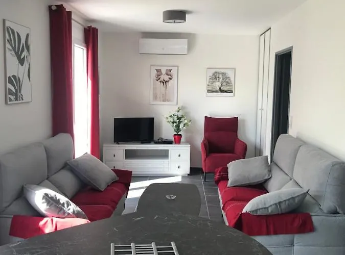 Maison 8 Personnes Bourg بيسكاروس